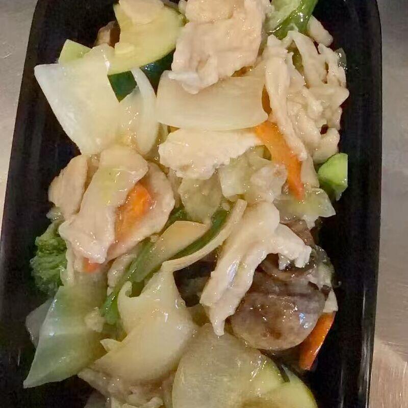 Moo Goo Gai Pan | 蘑菇鸡片